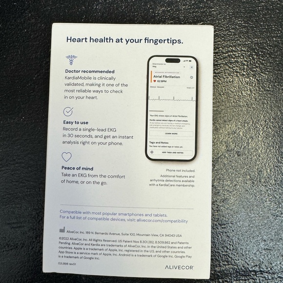 KardiaMobile 1-Lead Personal EKG Monitor, Detects AFib and Irregular Arrhythmias - Picture 7 of 11